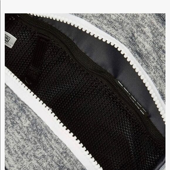 Adidas Linear Mini Backpack - Picture 5 of 8